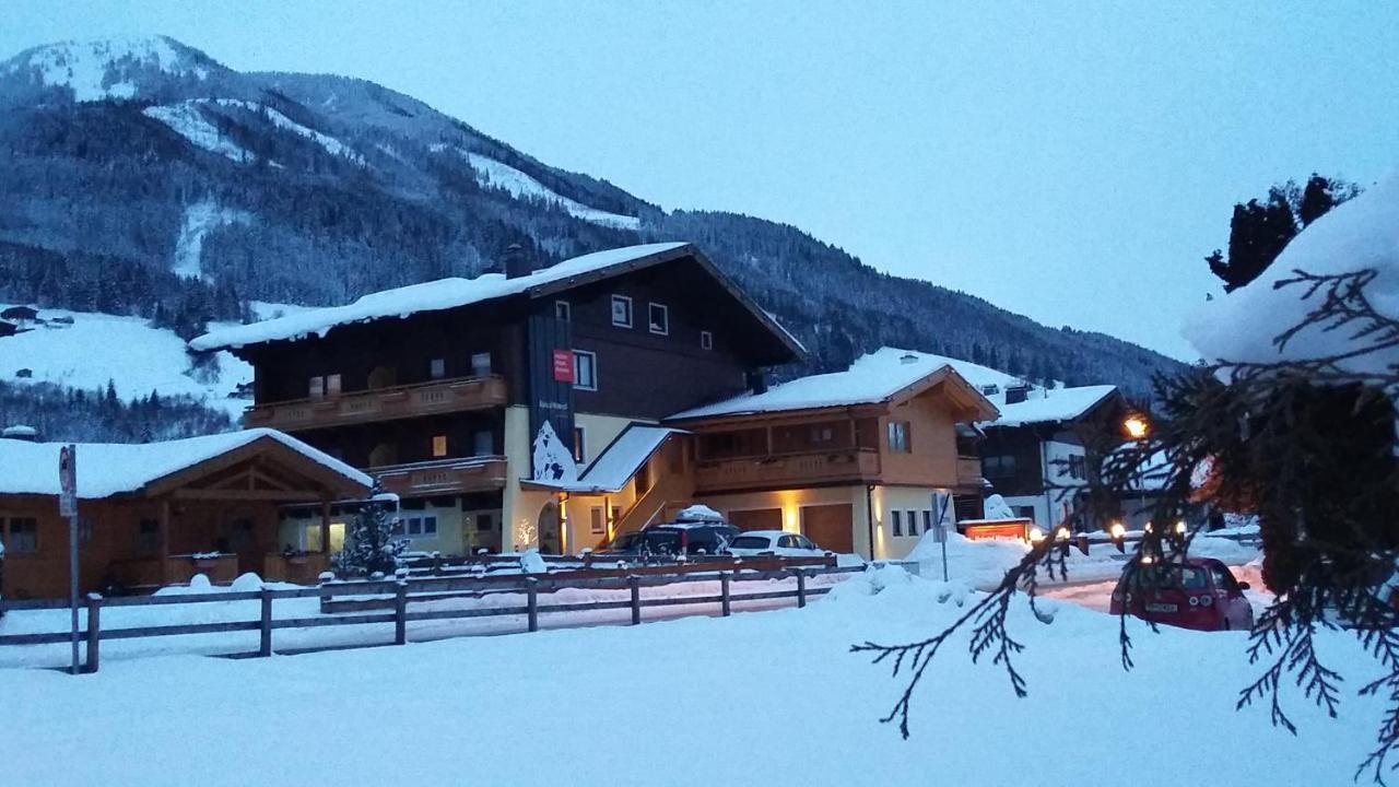Alphotel Mittersill Esterno foto